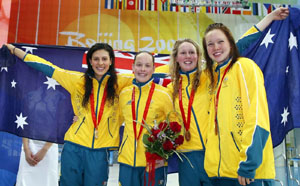 4x200 free girls aussie flag photo patrick kraemer magicpbk.jpg