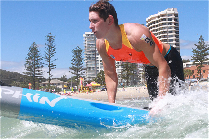 Coolangatta-golod-2015-Dan-Hart-board