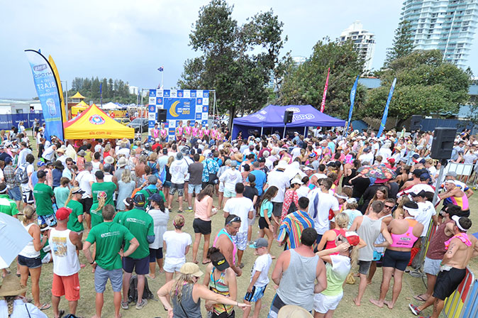Coolie-Crowd-2