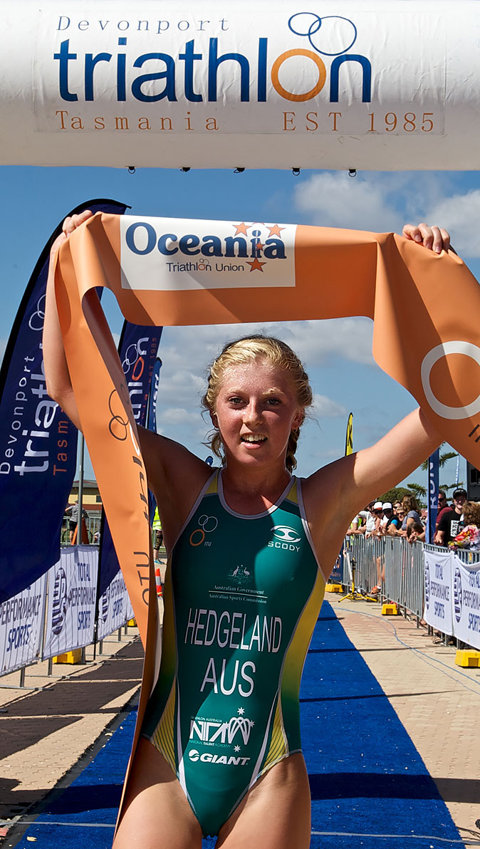 Devonport-KH-Jaz-Hedgeland-finish-2014
