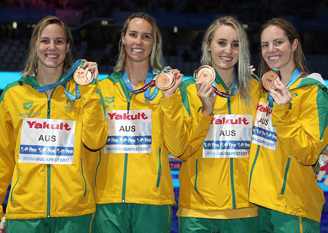 GIRLS-4X100-MED-BRONZE-MEDALLISTS-