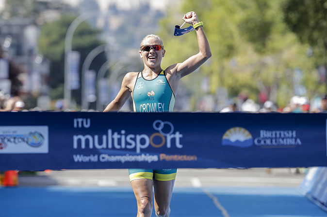 Sarah-Crowley-wins-longcourse-at-ITU-Multi-Sport-World-cahmps-2017