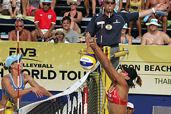 bawden-chn-block-pic-FIVB.jpg