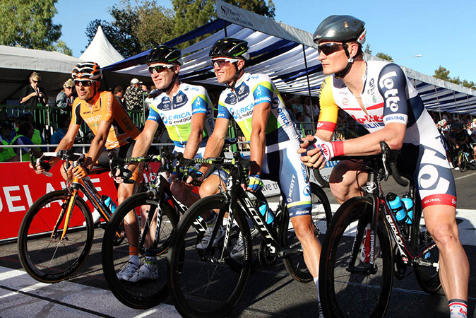 mikel_astarloza_stuart_ogrady_simon_gerrans_and_andre_greipel_19.jpg