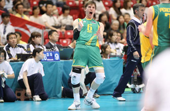 v-chn-igor-off-to-london1.jpg